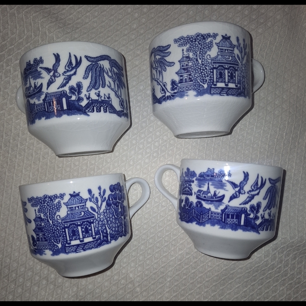 Churchhill Vintage Blue Willow and Mug Set